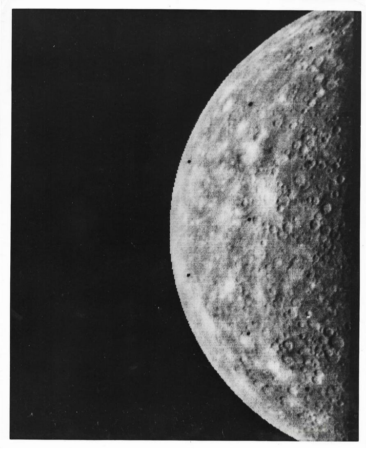 First pictures taken flying by planet Mercury, Mariner 10